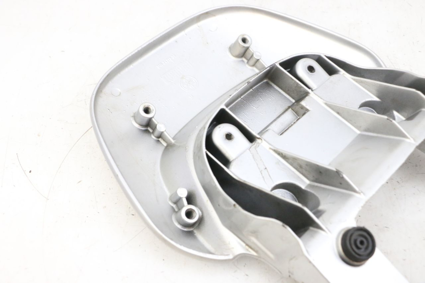 photo de POIGNEE ARRIERE YAMAHA YP MAJESTY 125 (2002 - 2006) - Gros plan technique