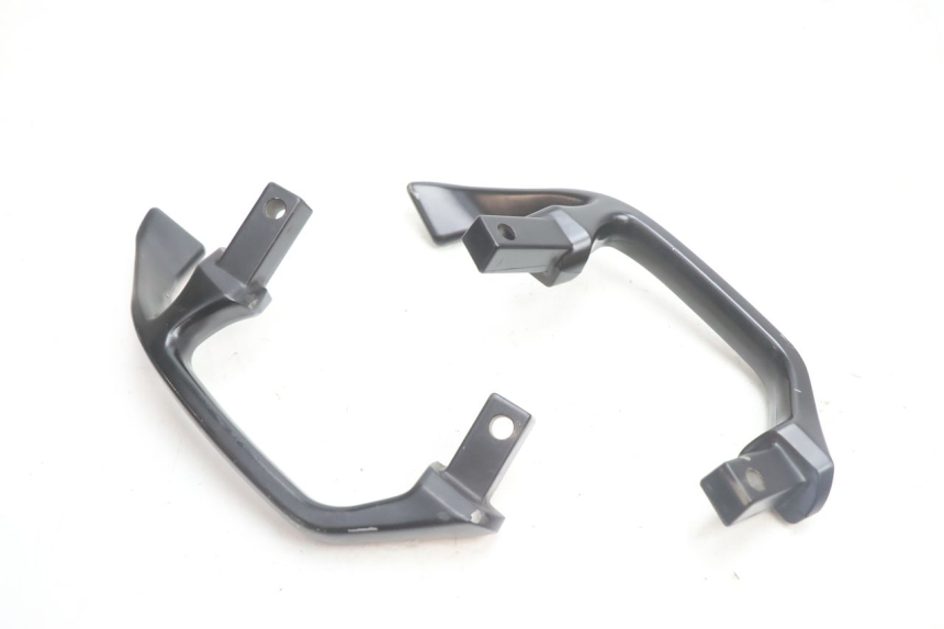 photo de POIGNEE ARRIERE KAWASAKI ZX-6R ZX6R 600 (1995 - 1997) - Vue rapprochée