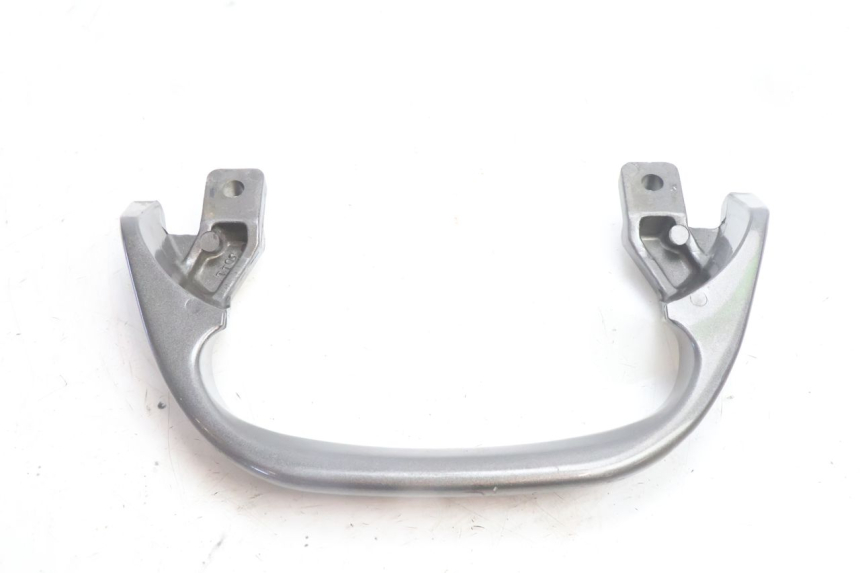 photo de POIGNEE ARRIERE KAWASAKI ZZR 600 (1995 - 2004) - Points de fixation