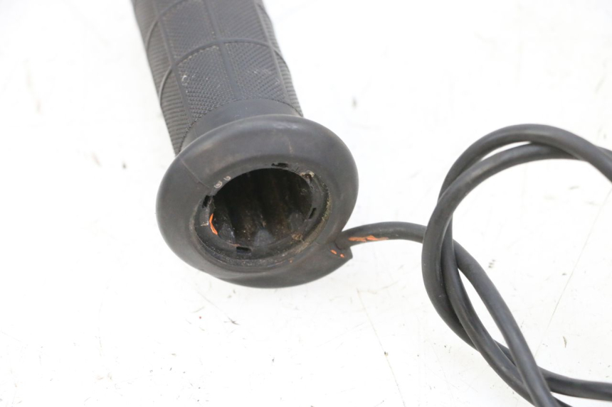 photo de POIGNEE DE GUIDON SUZUKI BURGMAN 650 (2013 - 2020)