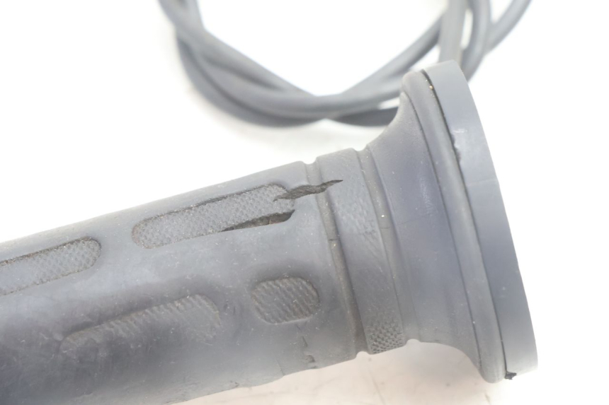 photo de POIGNEE DE GUIDON BMW C1 125 (2000 - 2003) - Zoom état d’usage