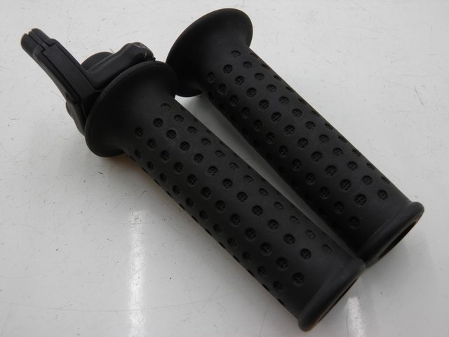 photo de POIGNEE DE GUIDON PIAGGIO MP3 125 (2006 - 2014)