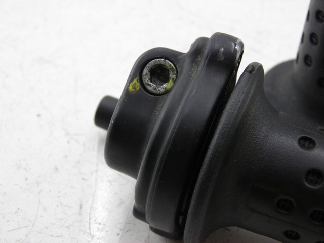 photo de POIGNEE DE GUIDON PIAGGIO MP3 RL 125 (2006 - 2014)