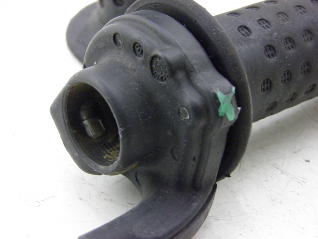 photo de POIGNEE DE GUIDON PIAGGIO X9 125 (2000 - 2003)