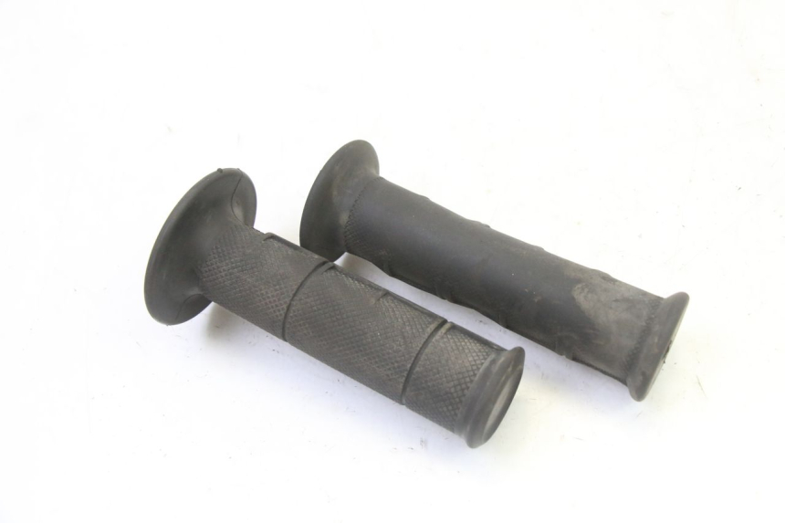 photo de POIGNEE DE GUIDON YAMAHA YFM R RAPTOR 250 (2008 - 2014)