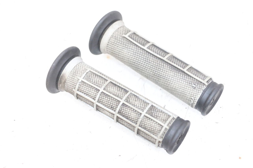 photo de POIGNEE DE GUIDON YAMAHA YFM R RAPTOR 250 (2008 - 2014) - Autre angle de vue