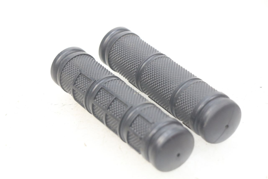 photo de POIGNEE DE GUIDON YAMAHA YFM R RAPTOR 90 (2017 - 2023) - Détail de la pièce