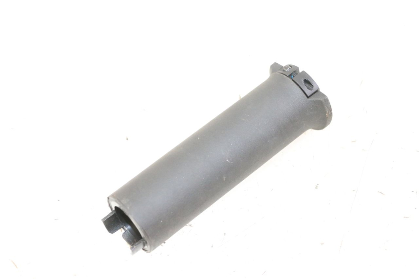 photo de POIGNEE DE GUIDON SEGWAY NINEBOT ZT3 PRO 1