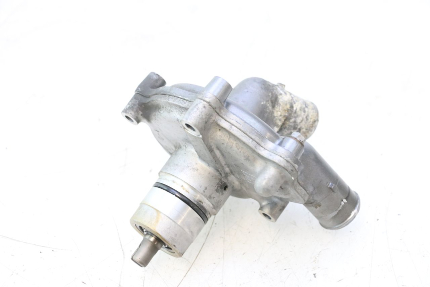 photo de POMPE A EAU YAMAHA FJR 1300 (2001 - 2005) - Gros plan technique