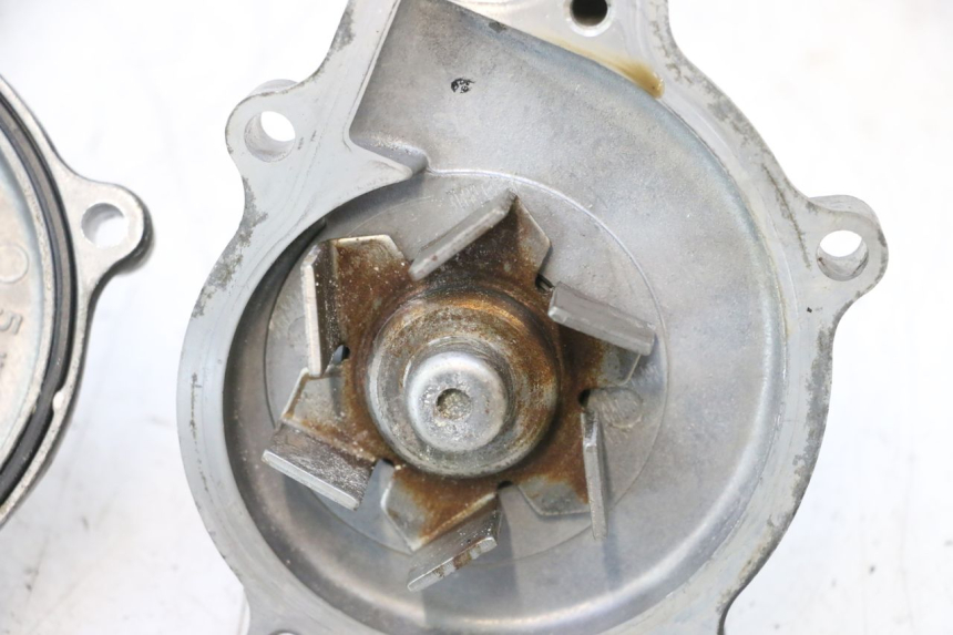 photo de POMPE A EAU YAMAHA FJR 1300 (2001 - 2005) - Pièce contrôlée