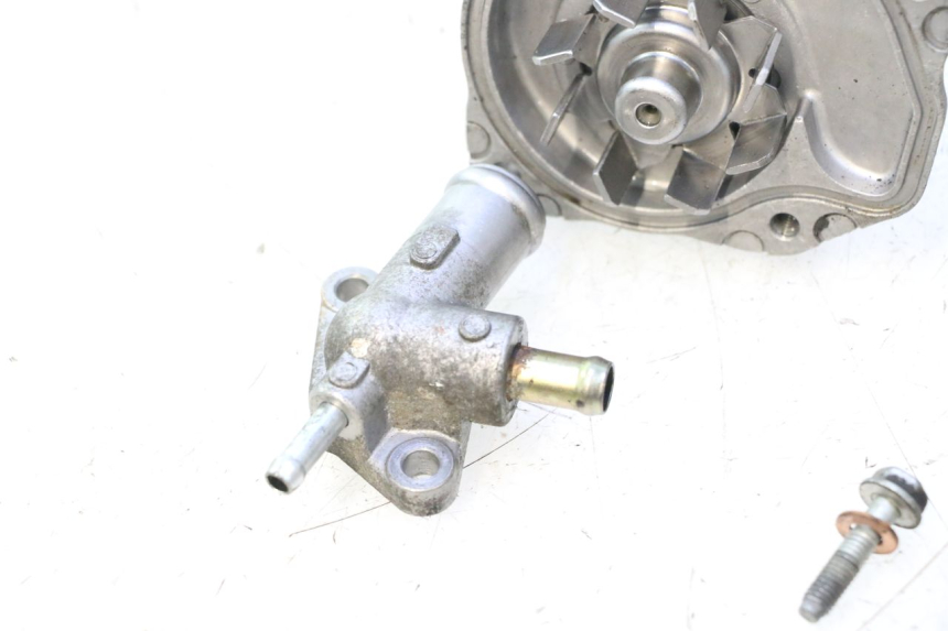 photo de POMPE A EAU HONDA FJS SILVER WING SILVERWING 400 (2005 - 2008) - État de surface