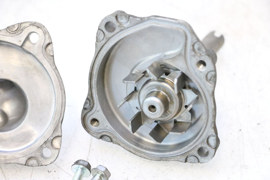 photo de POMPE A EAU HONDA FJS SILVER WING SILVERWING 400 (2005 - 2008) - Pièce contrôlée