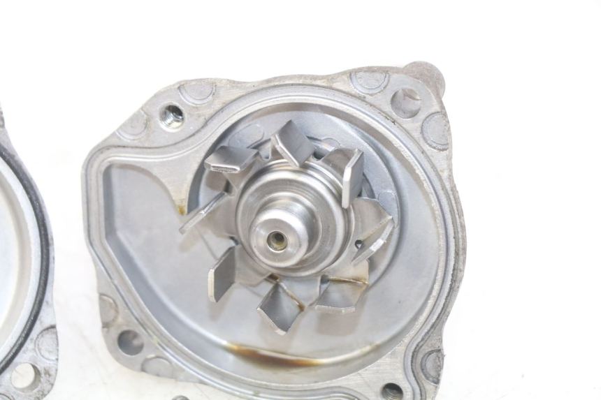 photo de POMPE A EAU HONDA FJS SILVERWING SILVER WING 400 (2009 - 2016)