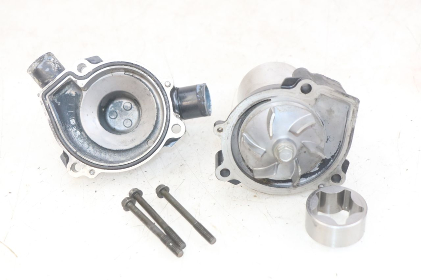 photo de POMPE A EAU KAWASAKI ZX-6R ZX6R 600 (1995 - 1997)