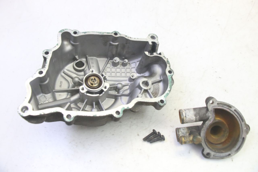 photo de POMPE A EAU PIAGGIO MP3 RL 250 (2006 - 2010) - Vue d’ensemble