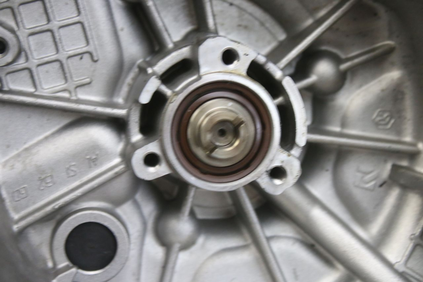 photo de POMPE A EAU PIAGGIO MP3 RL 250 (2007 - 2010)