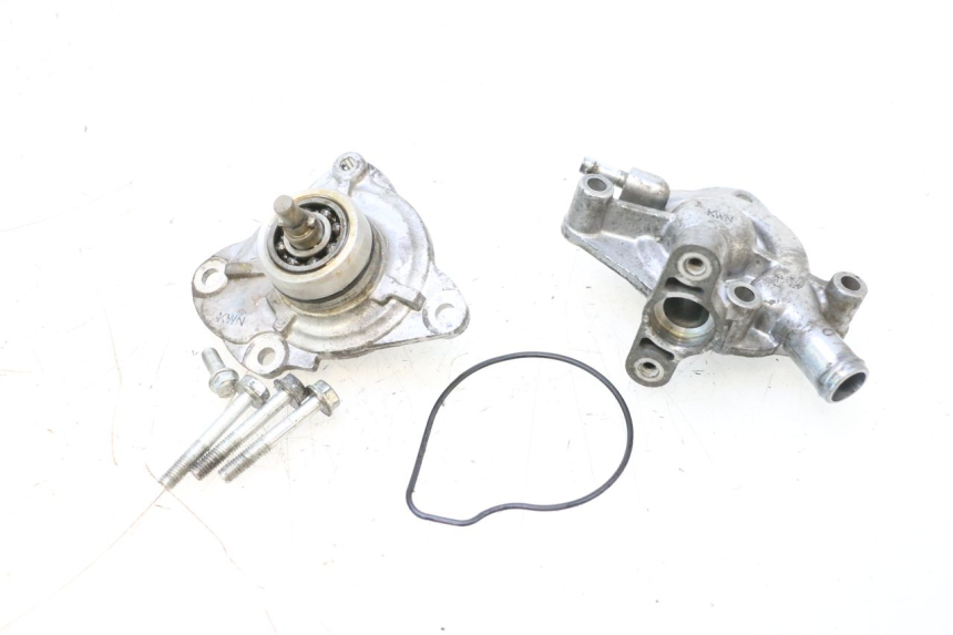 photo de POMPE A EAU HONDA PCX (JF57/JF64) 125 (2014 - 2018) - Gros plan technique