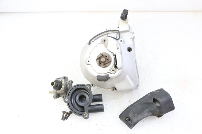 photo de POMPE A EAU PIAGGIO VESPA GRANTURISMO 200 (2004 - 2005)