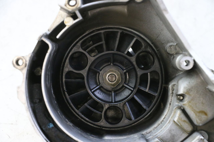 photo de POMPE A EAU PIAGGIO VESPA GRANTURISMO 200 (2004 - 2005)