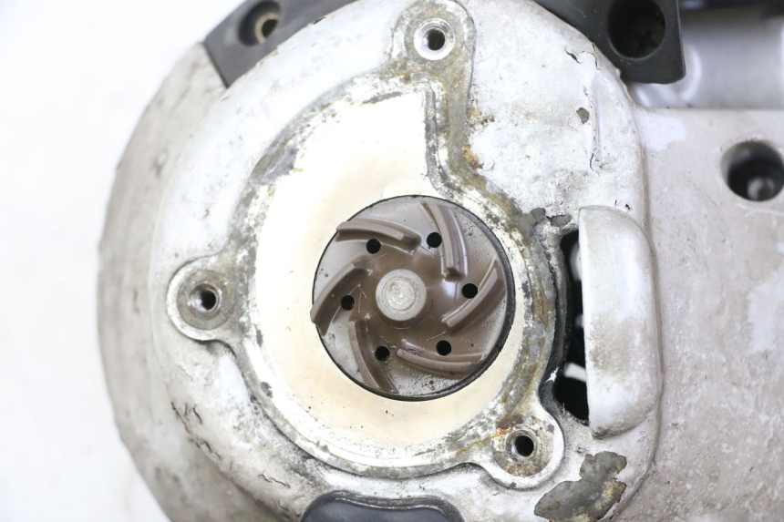 photo de POMPE A EAU PIAGGIO X8 125 (2004 - 2007)