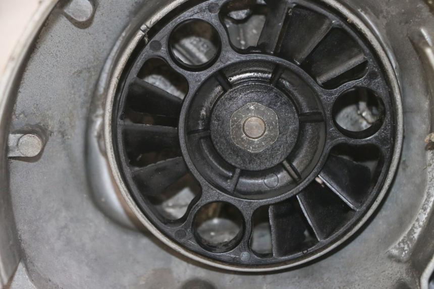 photo de POMPE A EAU PIAGGIO SUPER LX 125 (2000 - 2003)