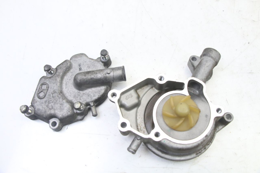 photo de POMPE A EAU YAMAHA X-MAX XMAX 125 (2010 - 2014)