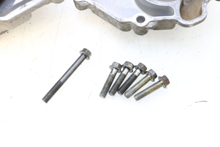 photo de POMPE A EAU YAMAHA X-MAX XMAX 125 (2010 - 2013) - Points de fixation