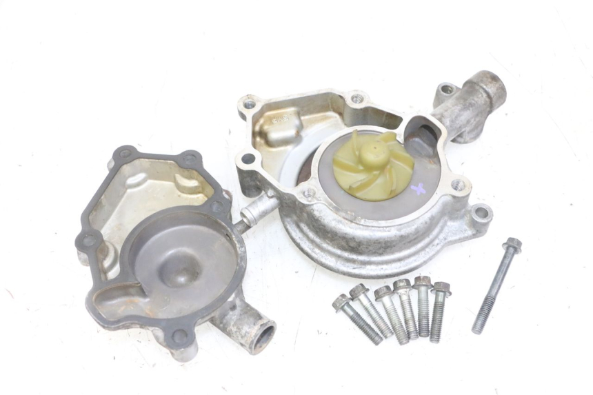 photo de POMPE A EAU YAMAHA XMAX X-MAX 125 (2006 - 2009)