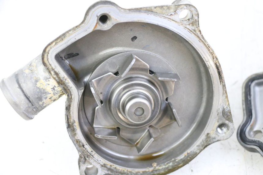 photo de POMPE A EAU YAMAHA FZ6 FAZER S2 600 (2007 - 2011)