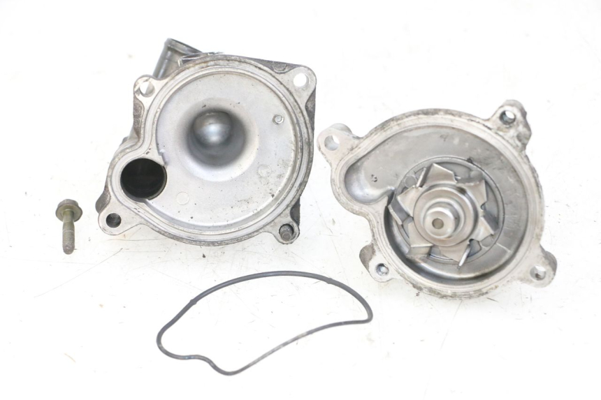 photo de POMPE A EAU YAMAHA FZS FAZER 600 (2001 - 2003)