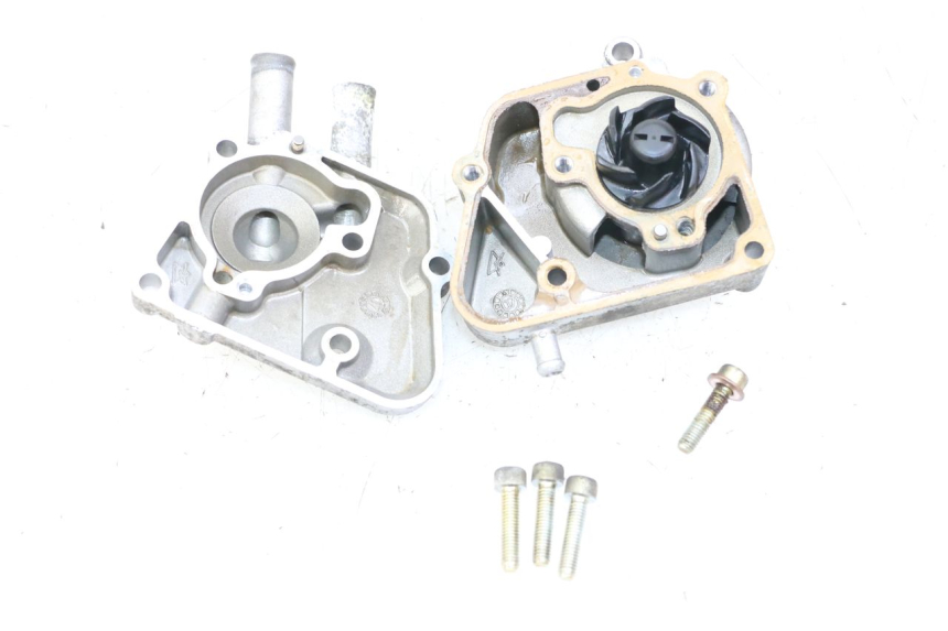 photo de POMPE A EAU YAMAHA YP MAJESTY 125 (2007 - 2010) - Vue principale