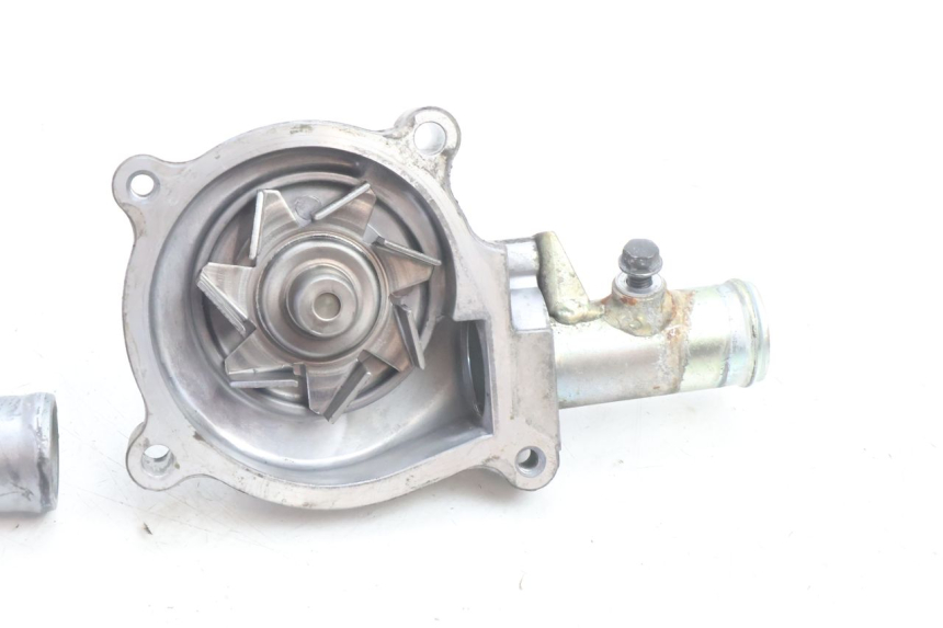 photo de POMPE A EAU KAWASAKI ZZR 600 (1995 - 2004) - Autre angle de vue