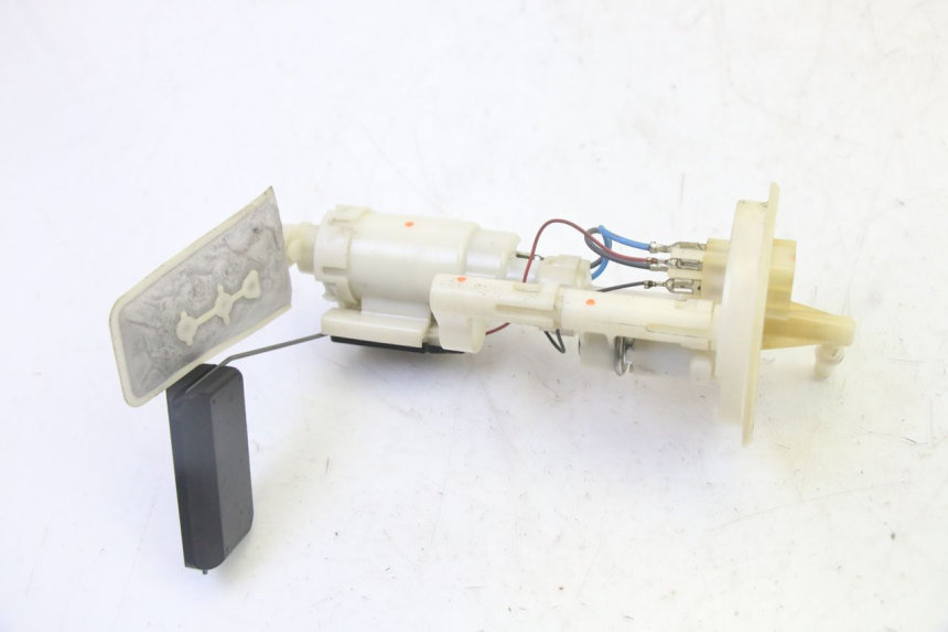 photo de POMPE A ESSENCE SUZUKI BURGMAN 125 (2007 - 2014)