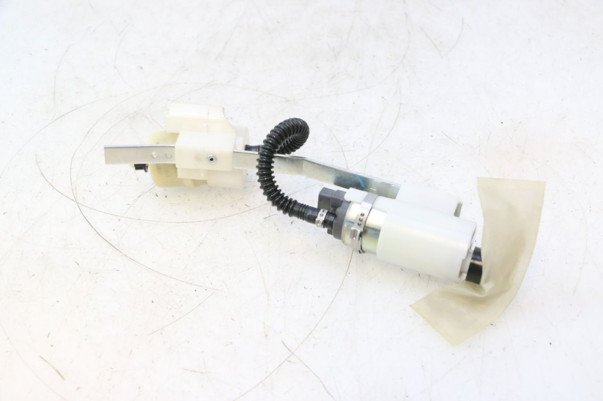 photo de POMPE A ESSENCE BMW C SPORT 650 (2015 - 2021) - Vue principale