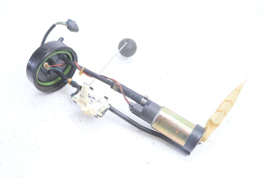 photo de POMPE A ESSENCE BMW C1 125 (2000 - 2003) - Vue principale