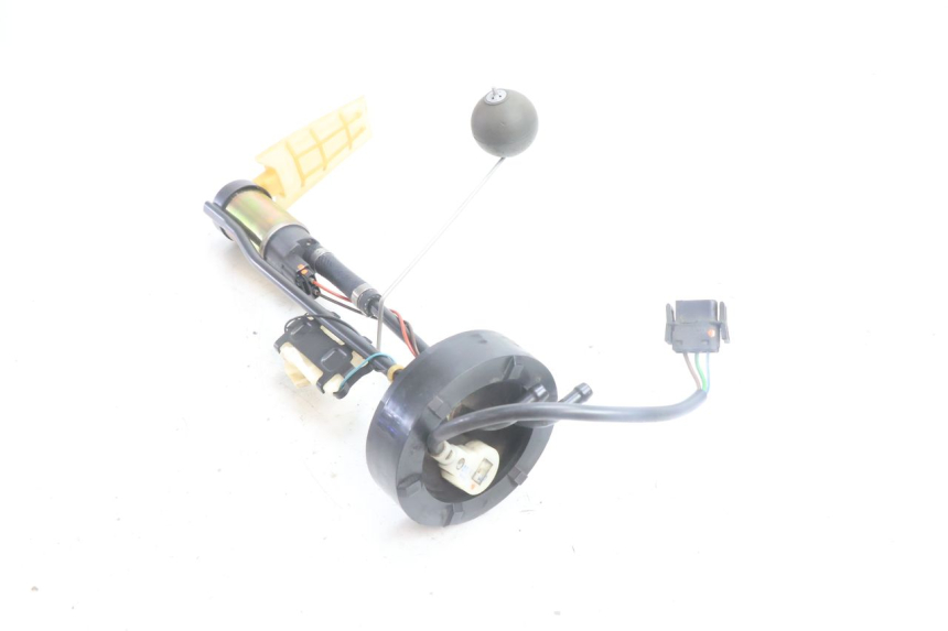 photo de POMPE A ESSENCE BMW C1 125 (2000 - 2003) - Zoom état d’usage