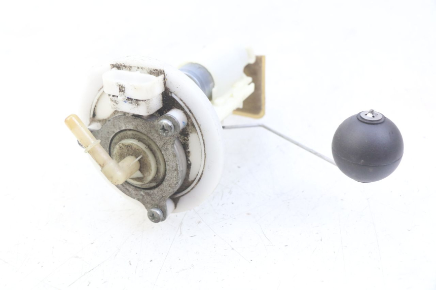 photo de POMPE A ESSENCE PEUGEOT CITYSTAR 125 (2011 - 2017)