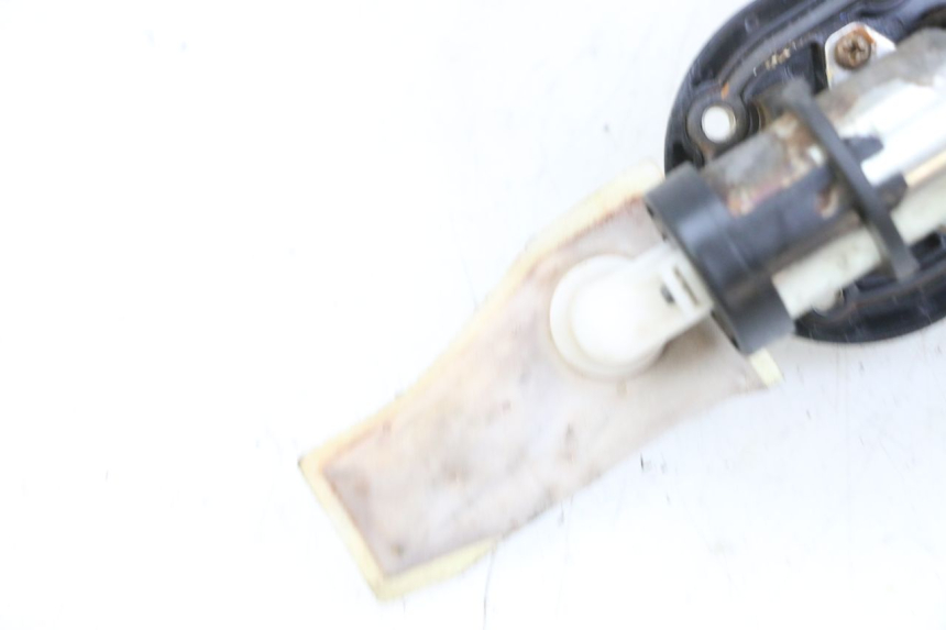 photo de POMPE A ESSENCE KSR CODE 125 (2018 - 2020) - Points de fixation