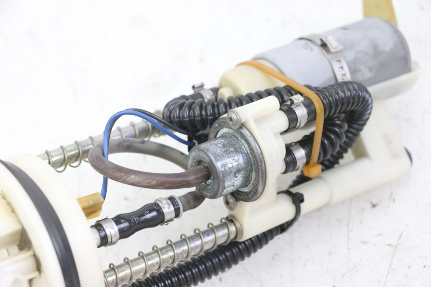 photo de POMPE A ESSENCE PEUGEOT ELYSTAR 125 (2002 - 2007)