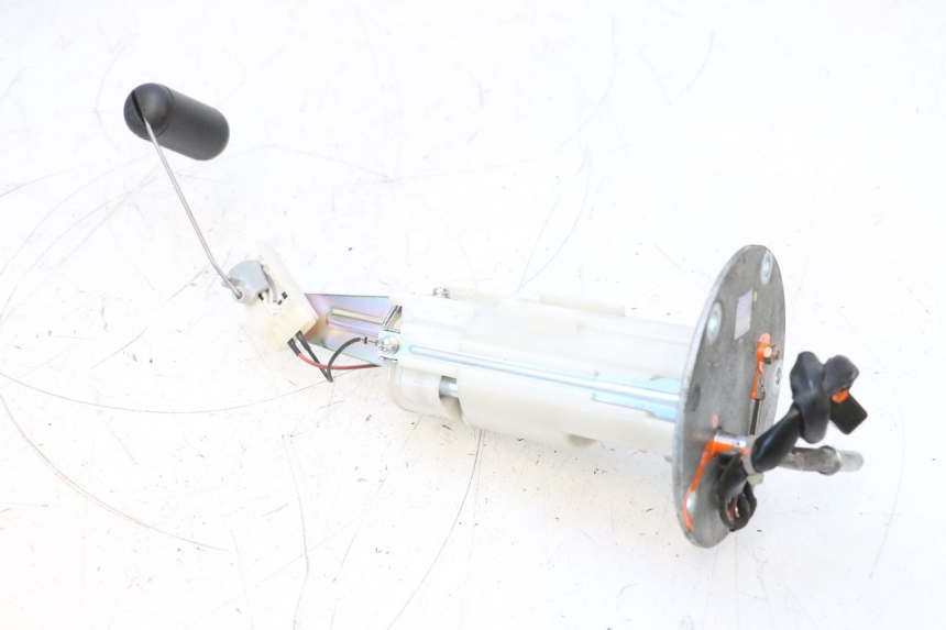 photo de POMPE A ESSENCE KAWASAKI ER-6 ER6 F ABS 650 (2012 - 2016) - Gros plan technique