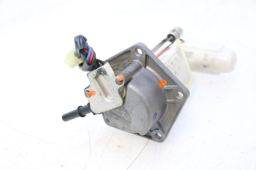 photo de POMPE A ESSENCE KAWASAKI ER-6 ER6 N 650 (2005 - 2009) - Vue d’ensemble