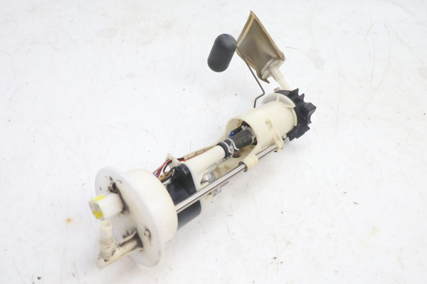 photo de POMPE A ESSENCE HONDA FES PANTHEON 125 (2003 - 2007) - Vue principale