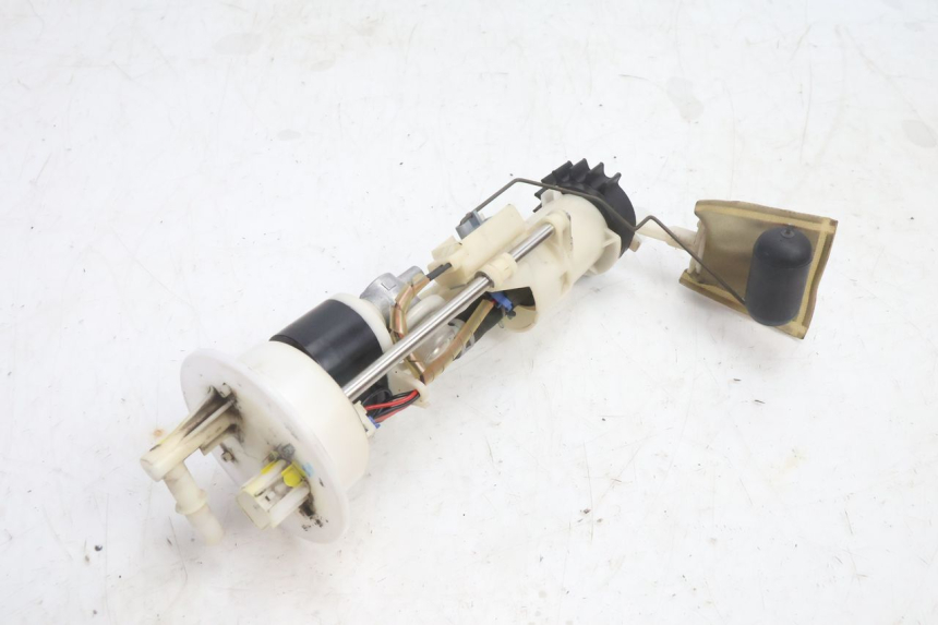photo de POMPE A ESSENCE HONDA FES PANTHEON 125 (2003 - 2007) - Points de fixation
