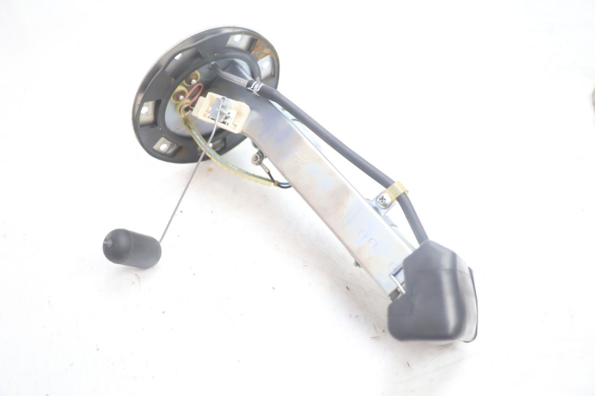 photo de POMPE A ESSENCE HONDA FJS SILVER WING SILVERWING 400 (2005 - 2008) - Autre angle de vue
