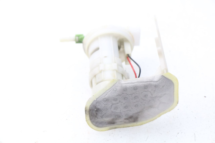 photo de POMPE A ESSENCE PIAGGIO FLY IE 125 (2012 - 2017) - Autre angle de vue