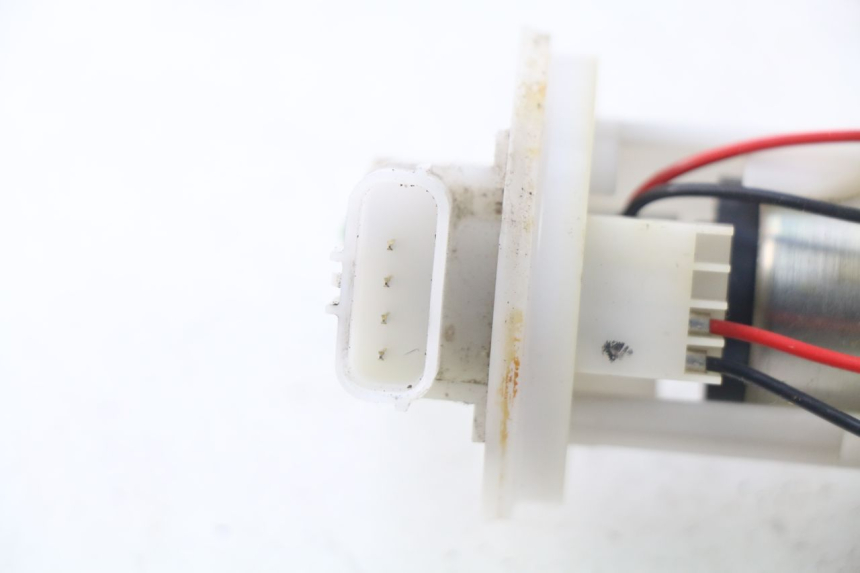 photo de POMPE A ESSENCE PIAGGIO FLY IE 125 (2012 - 2017) - État de surface