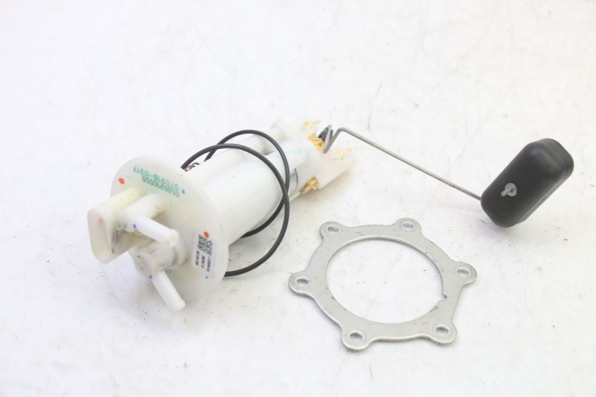 photo de POMPE A ESSENCE BMW G310 R 310 (2016 - 2020)