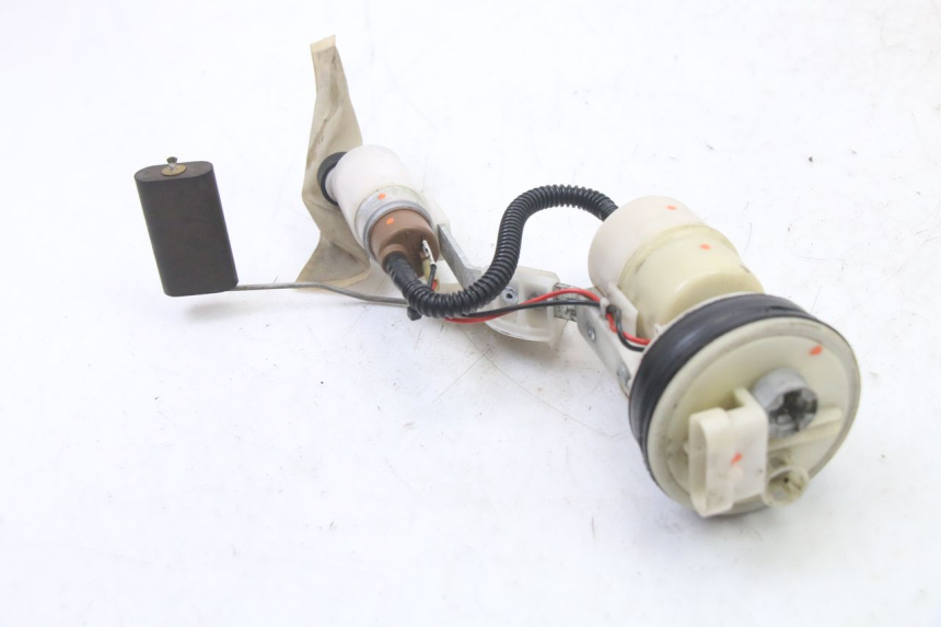 photo de POMPE A ESSENCE GILERA NEXUS 300 (2008 - 2013)