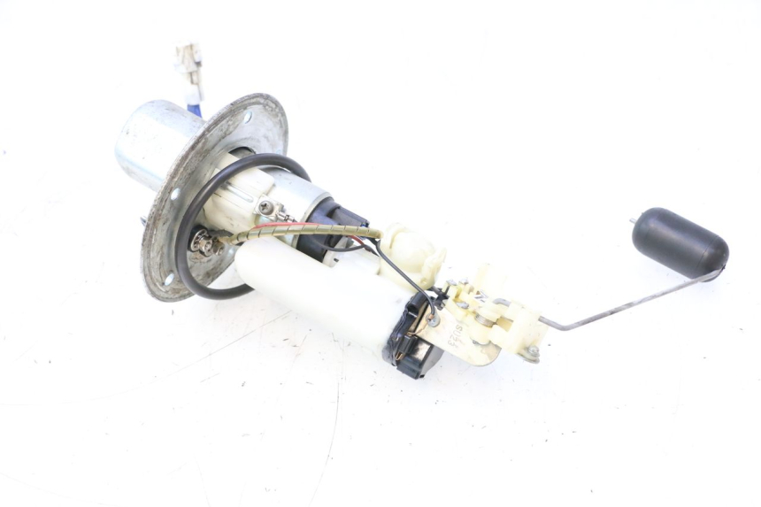 photo de POMPE A ESSENCE SUZUKI GSR 600 (2005 - 2012) - Détails caractéristiques