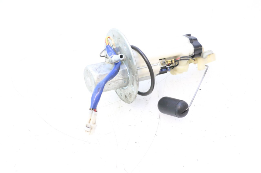 photo de POMPE A ESSENCE SUZUKI GSR 600 (2005 - 2012) - Points de fixation